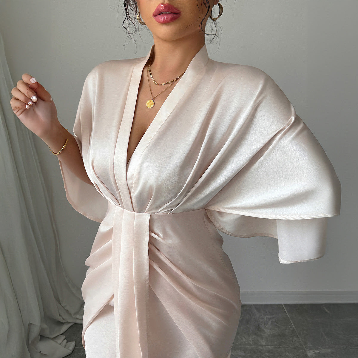 Minimalist style deep V-waist waist wide sleeve hip hugging skirt dress