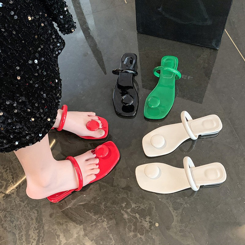 Slippers with square toe and sloping heel, fashionable and casual patent leather beach shoes for women