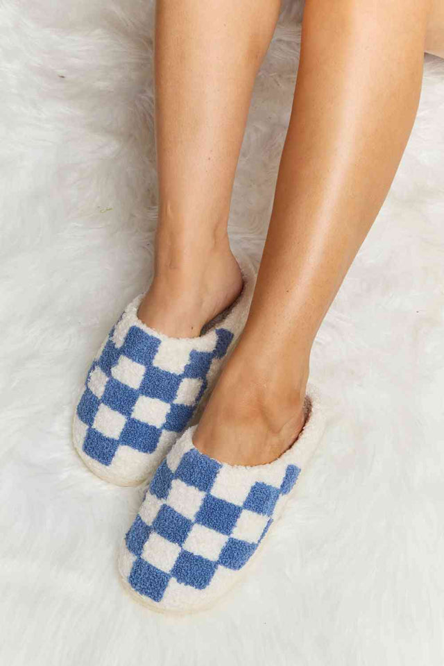 Melody Checkered Print Plush Slide Slippers